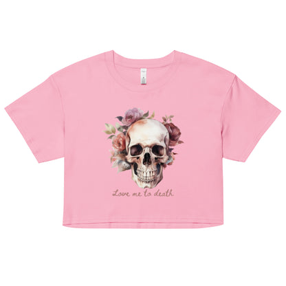 Love Me To Death crop top tee