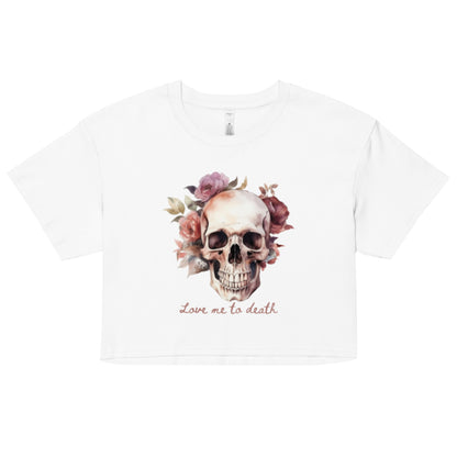 Love Me To Death crop top tee